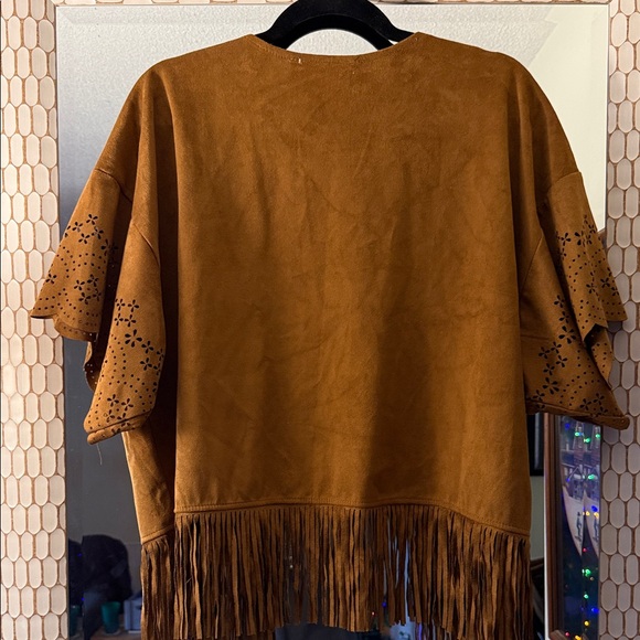 Brown Fringe top with Laser Cut Design - Picture 3 of 4